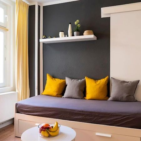 2 Bedroom In Great Location In Kreuzberg Berlin Bagian luar foto