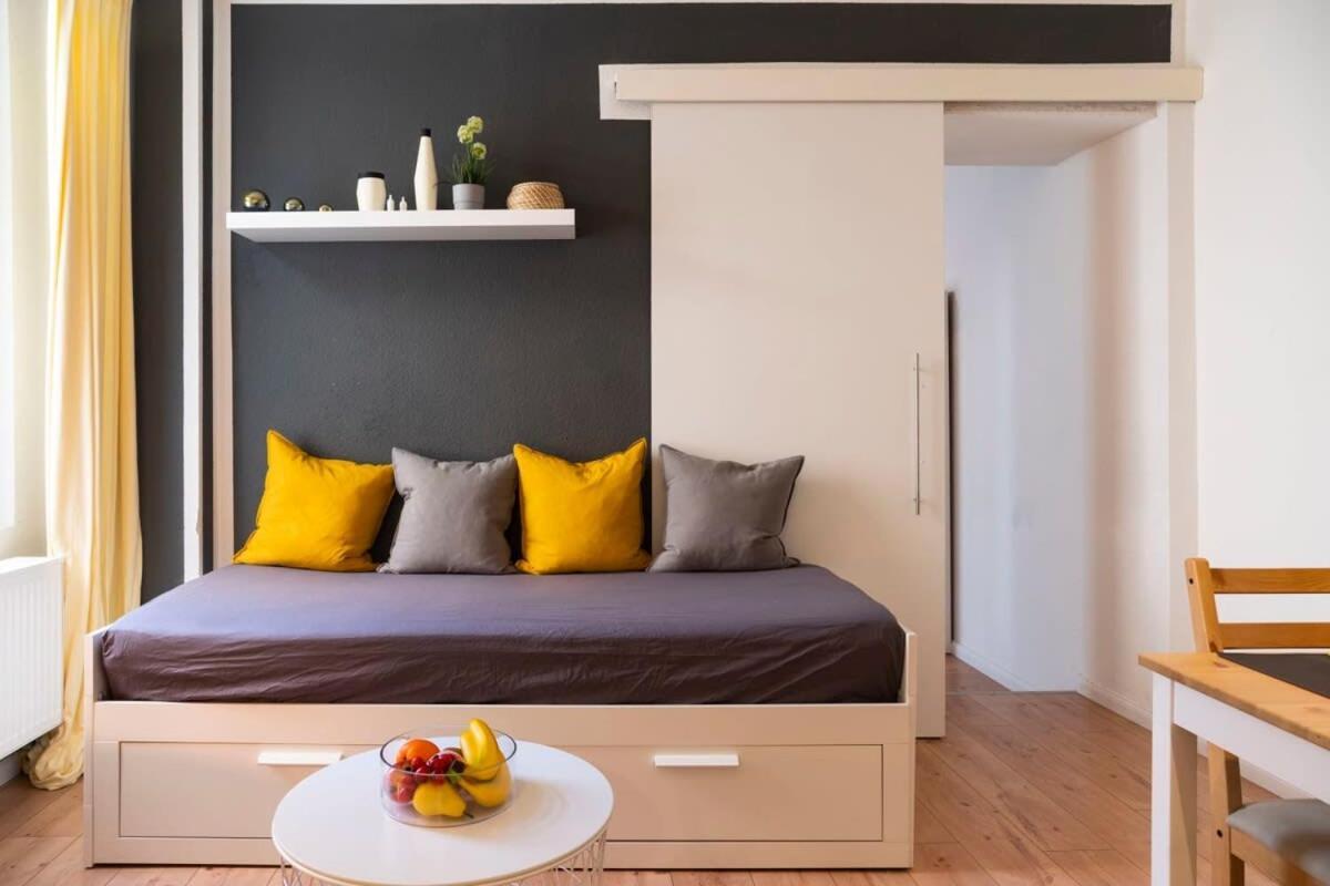2 Bedroom In Great Location In Kreuzberg Berlin Bagian luar foto