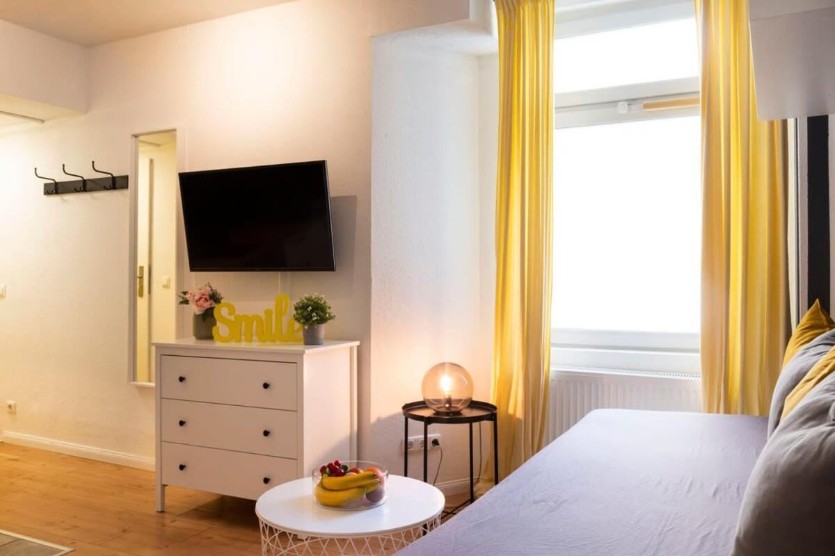 2 Bedroom In Great Location In Kreuzberg Berlin Bagian luar foto