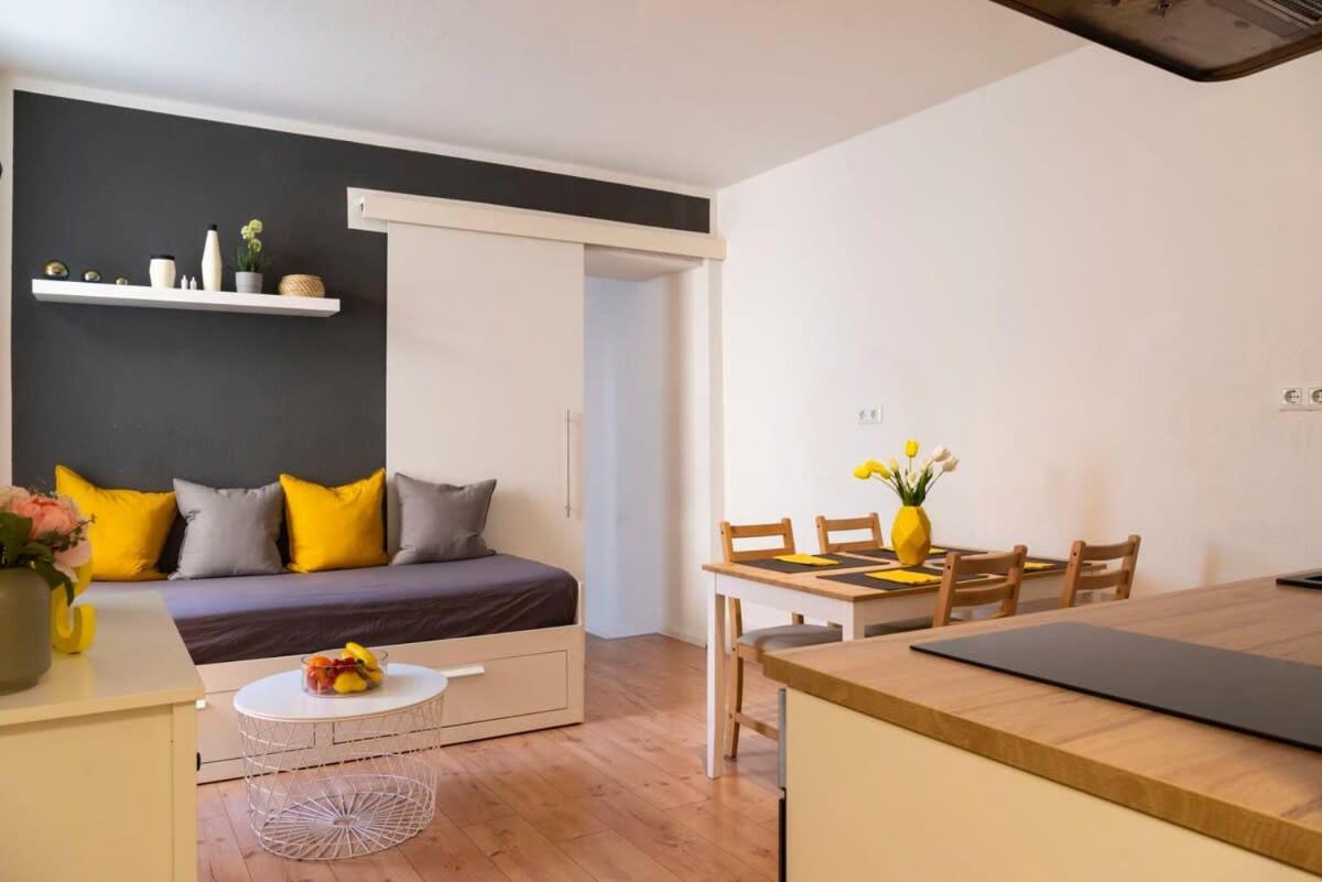 2 Bedroom In Great Location In Kreuzberg Berlin Bagian luar foto