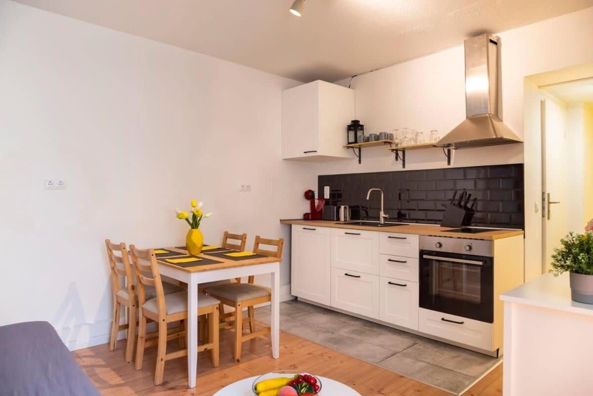 2 Bedroom In Great Location In Kreuzberg Berlin Bagian luar foto